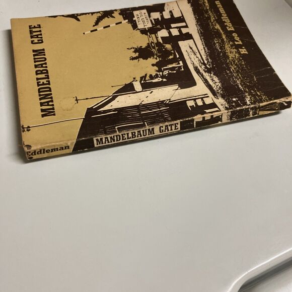 Mandelbaum Gate - 1963 Baptist Softcover by H. Leo Eddleman - Picture 3 of 8